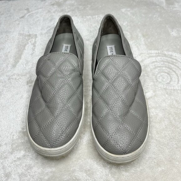 Steve Madden GLOBE Slip On Casual Sneakers Womens Shoes Size 9 M Gray Quilted - Picture 1 of 8